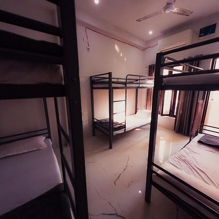 Olt Hostel Rishīkesh Buitenkant foto