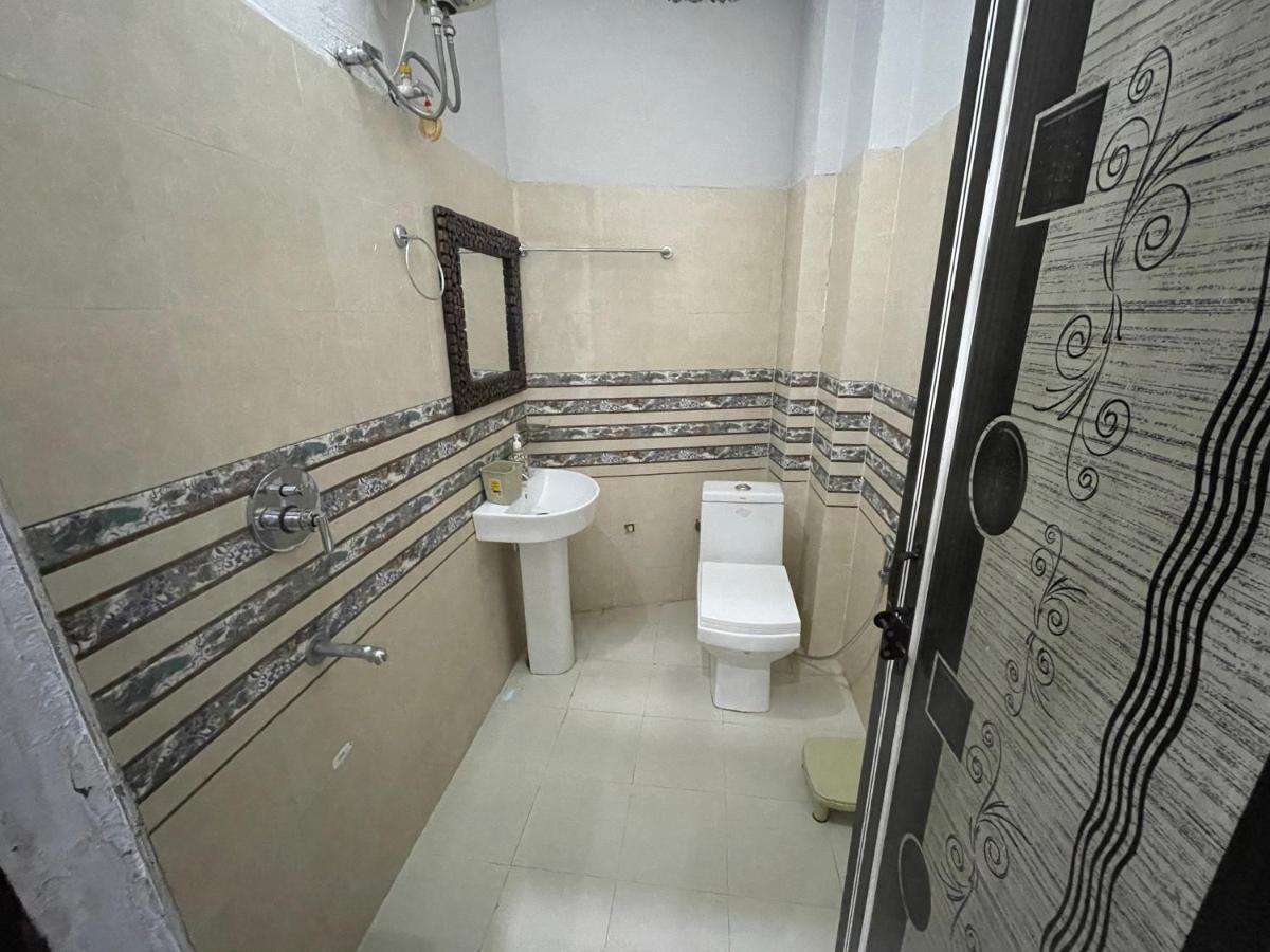 Olt Hostel Rishīkesh Buitenkant foto