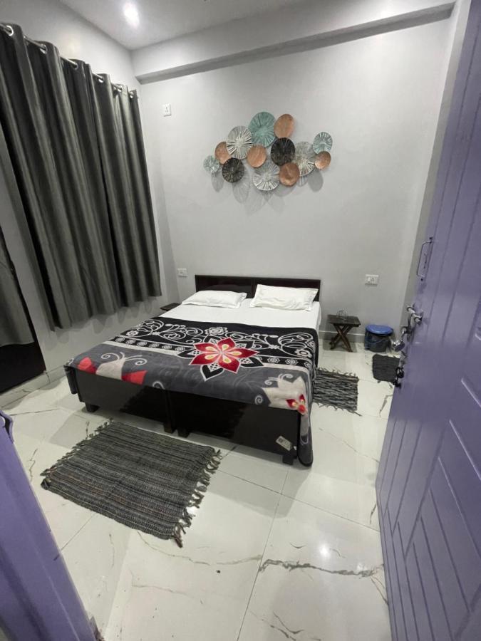 Olt Hostel Rishīkesh Buitenkant foto