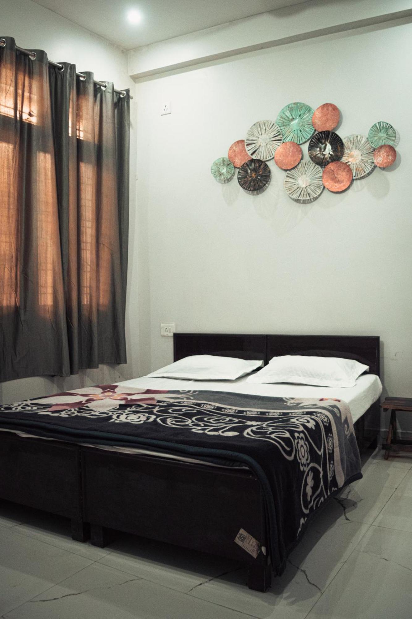 Olt Hostel Rishīkesh Buitenkant foto